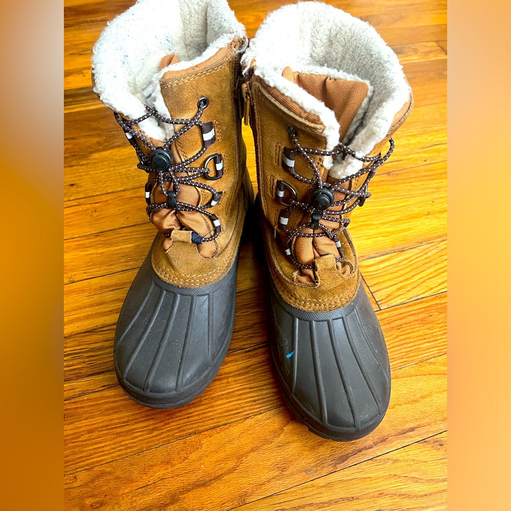 Boys  Lands End winter boots size 5